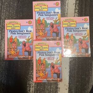 Pirates dont wear pink sunglasses By:debbie dadey